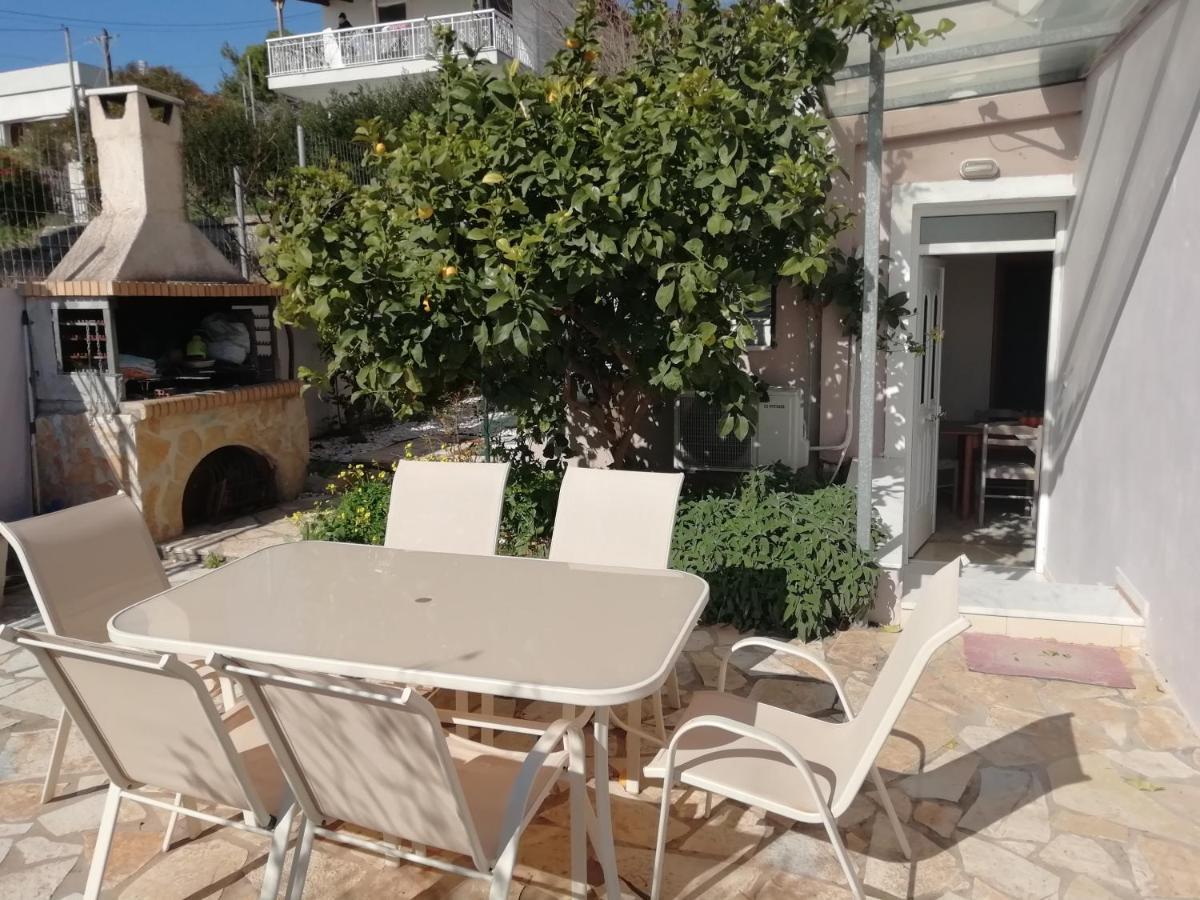 شقة أرتيميدا  في Airport Family House المظهر الخارجي الصورة